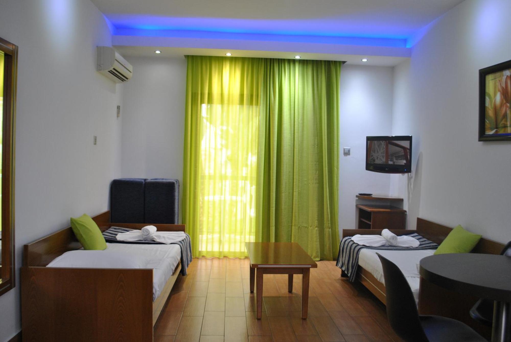Loutsiana Deluxe Apts Ayia Napa Eksteriør billede