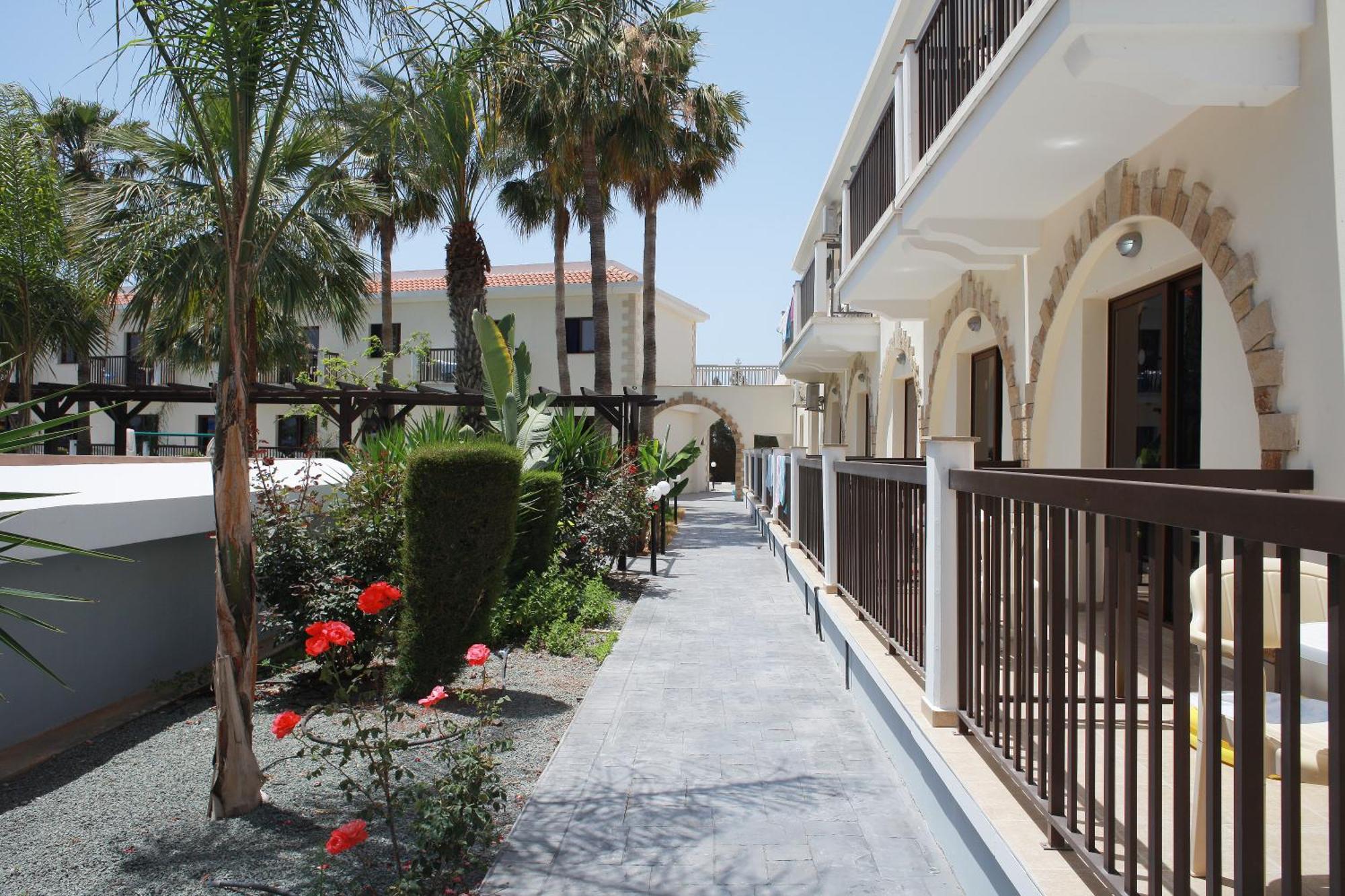 Loutsiana Deluxe Apts Ayia Napa Eksteriør billede
