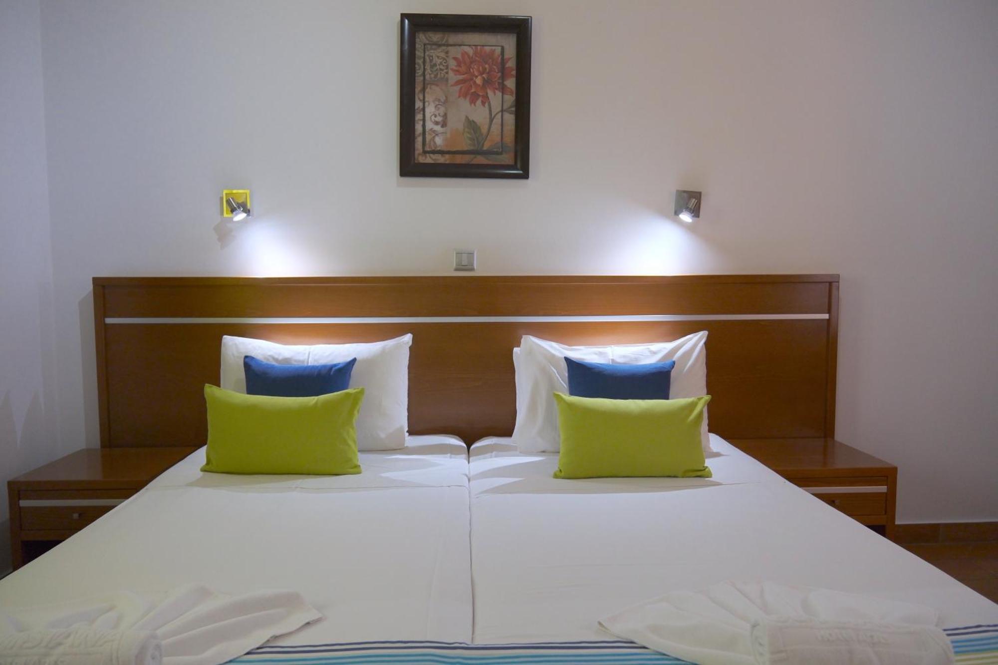 Loutsiana Deluxe Apts Ayia Napa Værelse billede