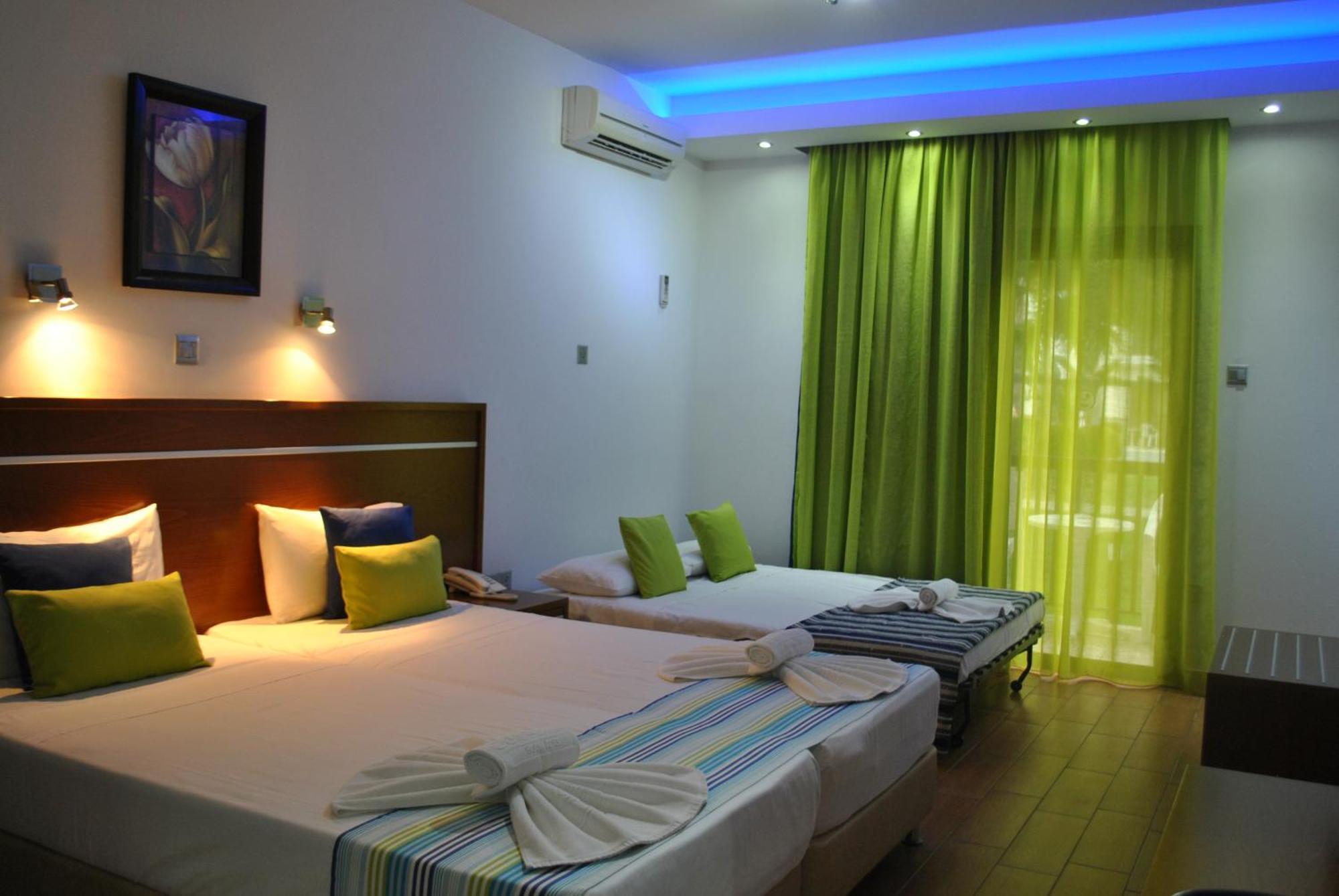 Loutsiana Deluxe Apts Ayia Napa Værelse billede