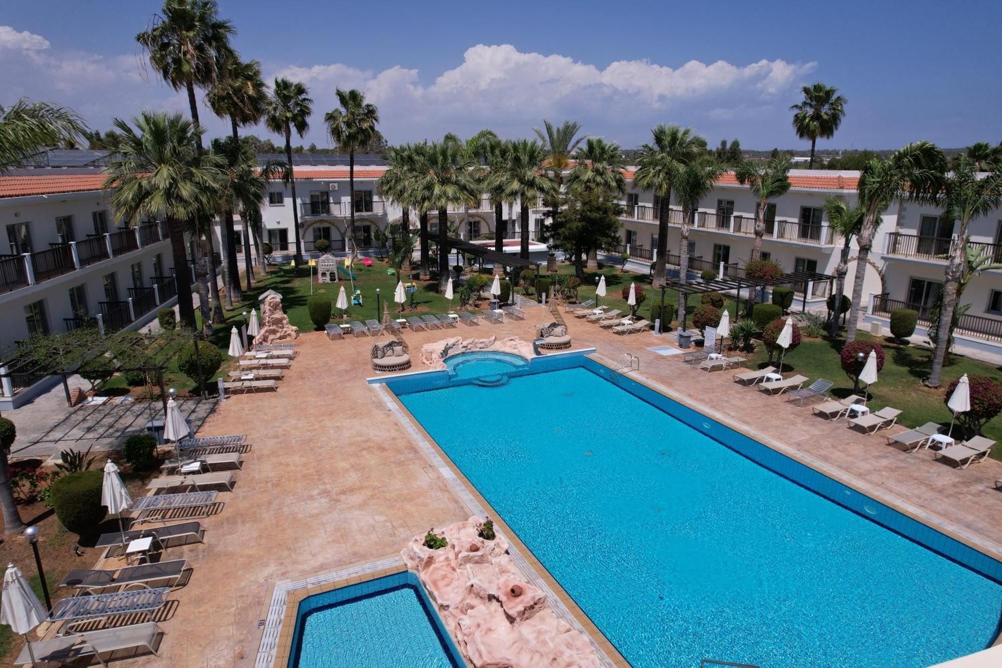 Loutsiana Deluxe Apts Ayia Napa Eksteriør billede