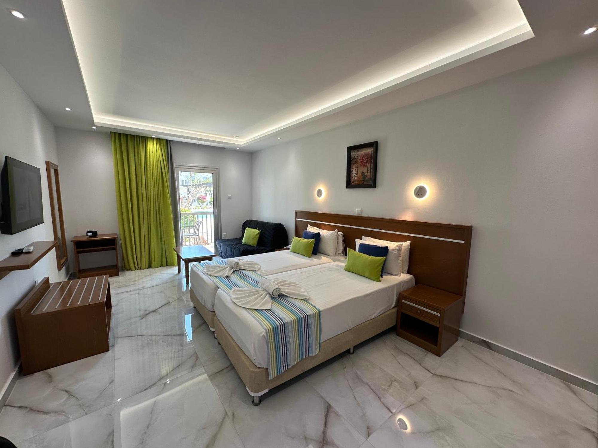 Loutsiana Deluxe Apts Ayia Napa Eksteriør billede