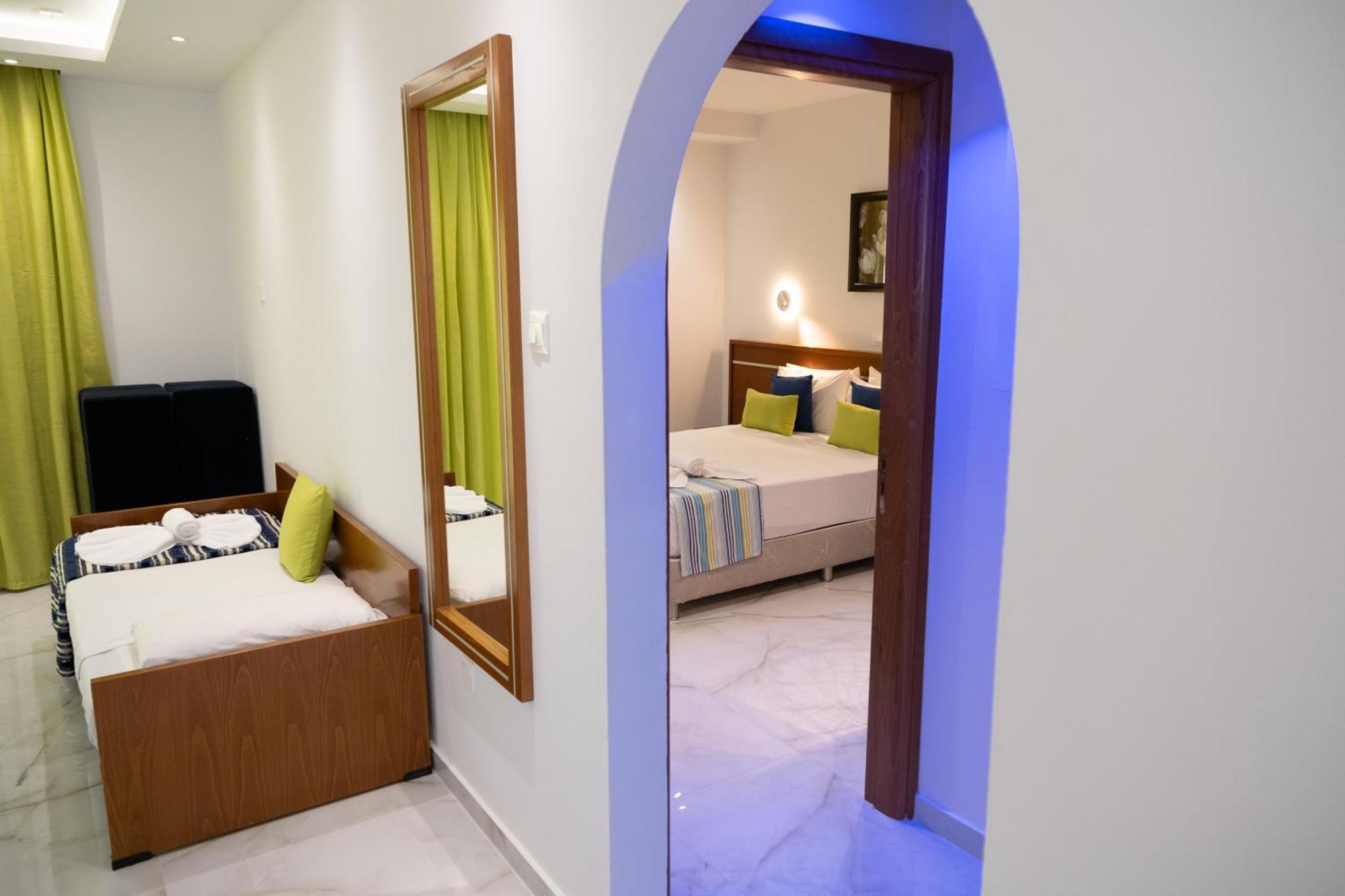 Loutsiana Deluxe Apts Ayia Napa Værelse billede