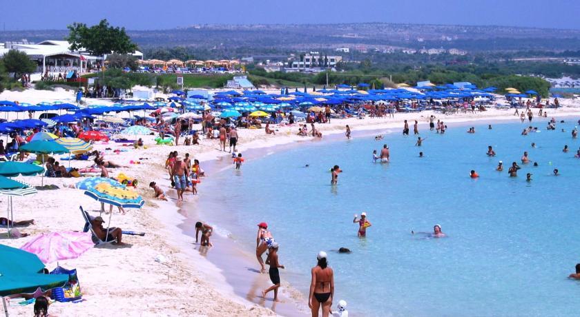 Loutsiana Deluxe Apts Ayia Napa Eksteriør billede